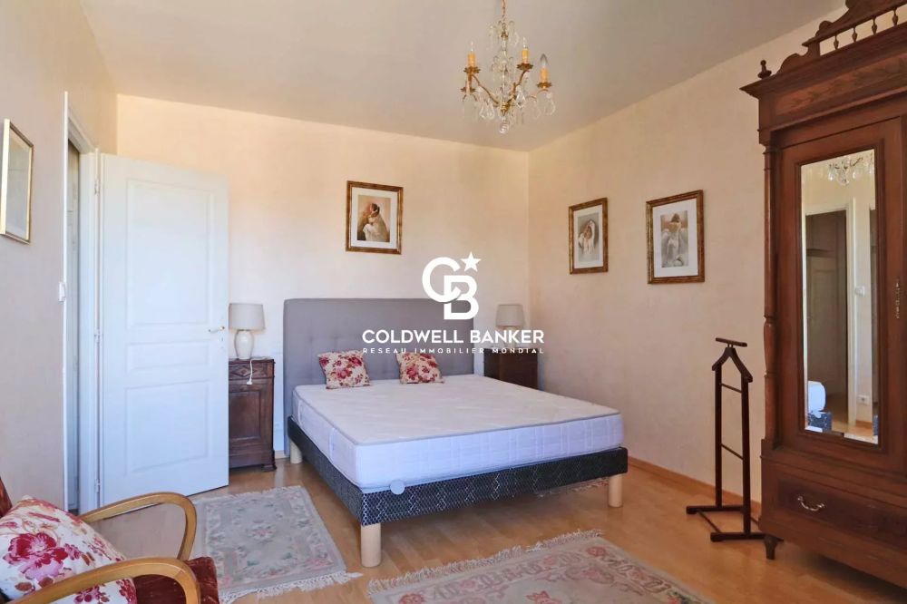 Maison de maître avec piscine, gîte, appartement et dépendances - Proche Bergerac