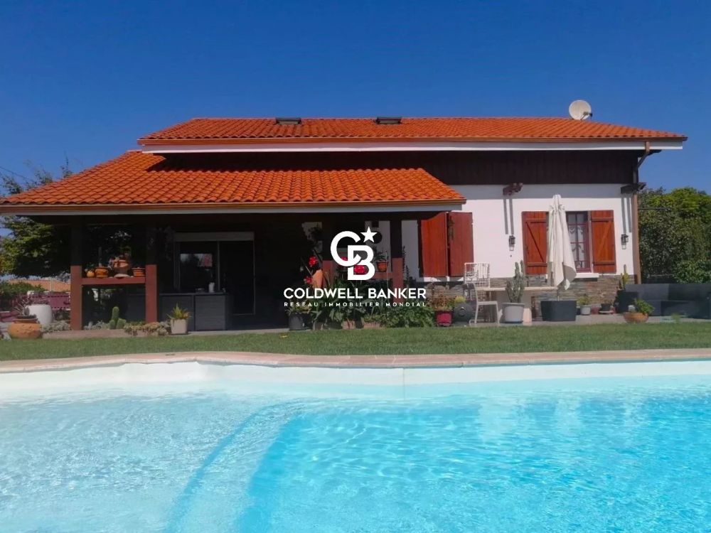 Maison à vendre à Sanguinet – familiale rénovée, piscine, 4 chambres et dépendance proche lac