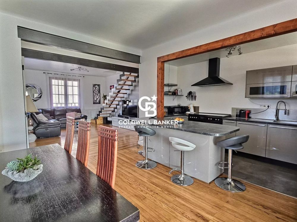 Maison à vendre à Sanguinet – familiale rénovée, piscine, 4 chambres et dépendance proche lac