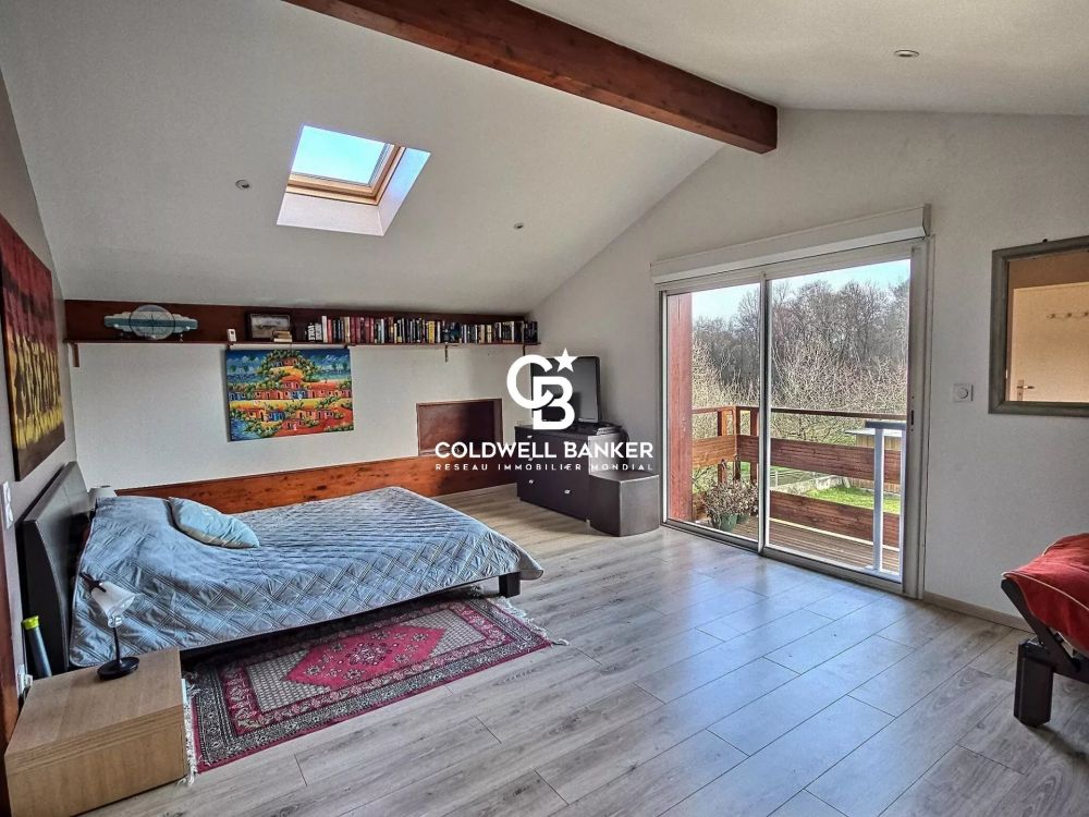 Maison à vendre à Sanguinet – familiale rénovée, piscine, 4 chambres et dépendance proche lac