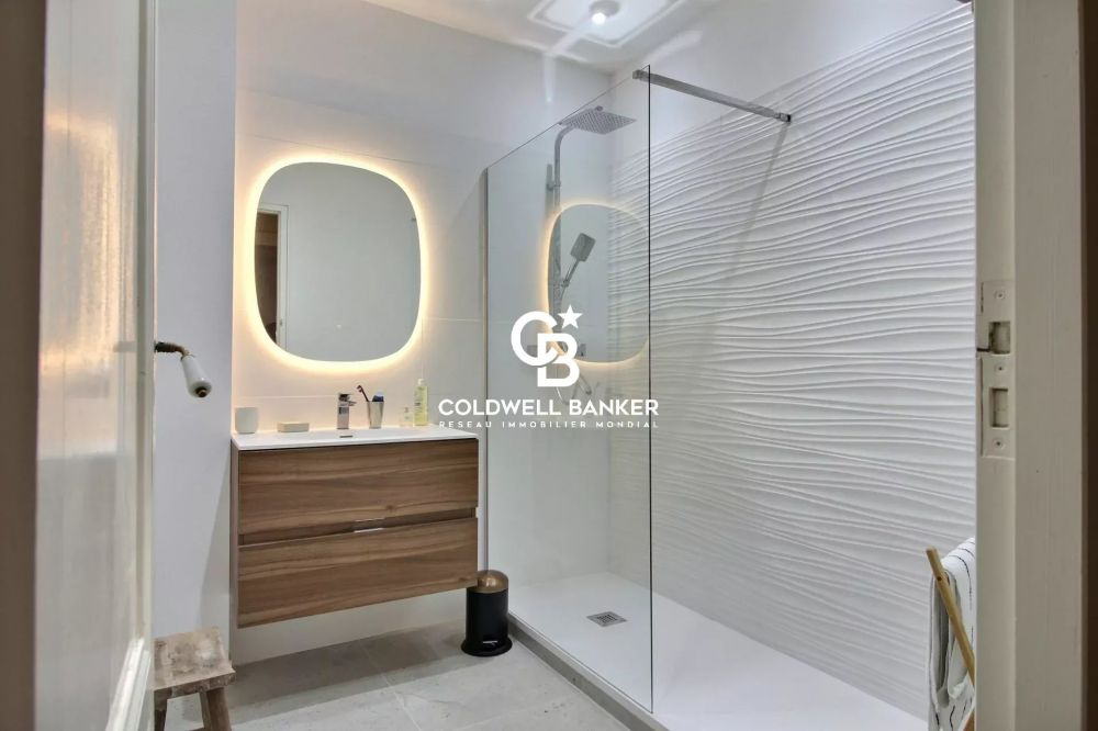 Appartement à vendre Arcachon - Ville d’Hiver, T4 lumineux, terrasse 15 m², 3 chambres, cellier, parking