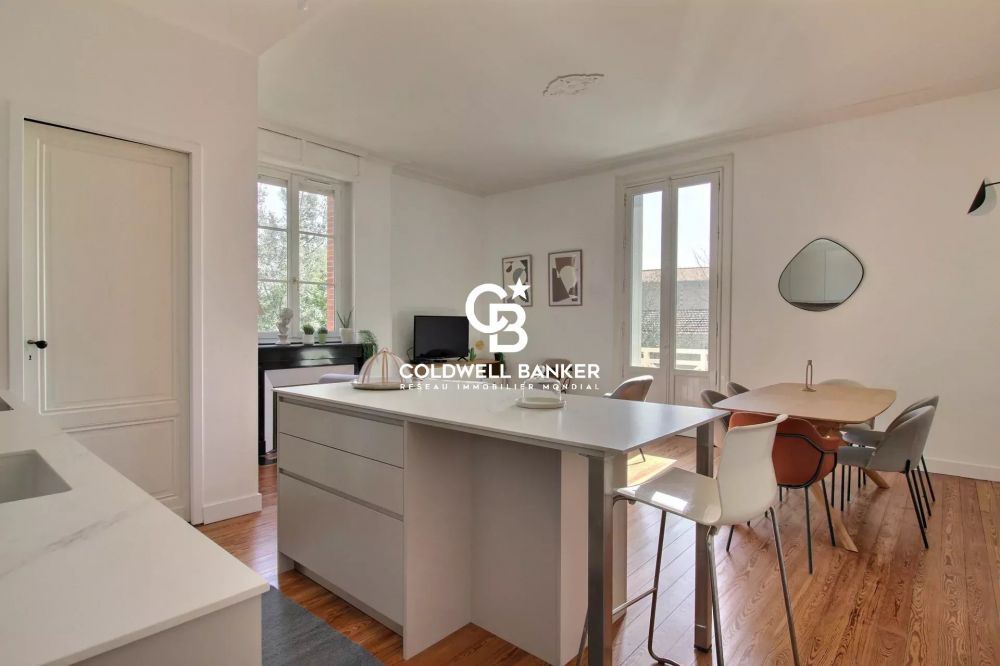 Appartement à vendre Arcachon - Ville d’Hiver, T4 lumineux, terrasse 15 m², 3 chambres, cellier, parking