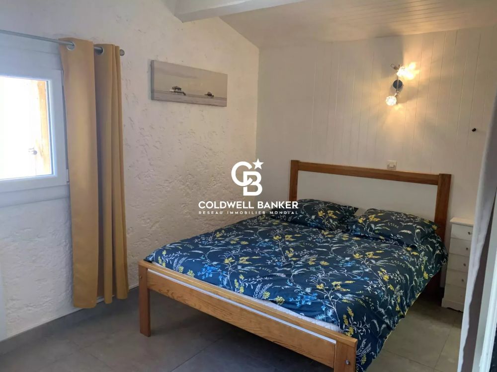 Maison à vendre à Arès – T4 en duplex avec studio indépendant, jardin et terrasse