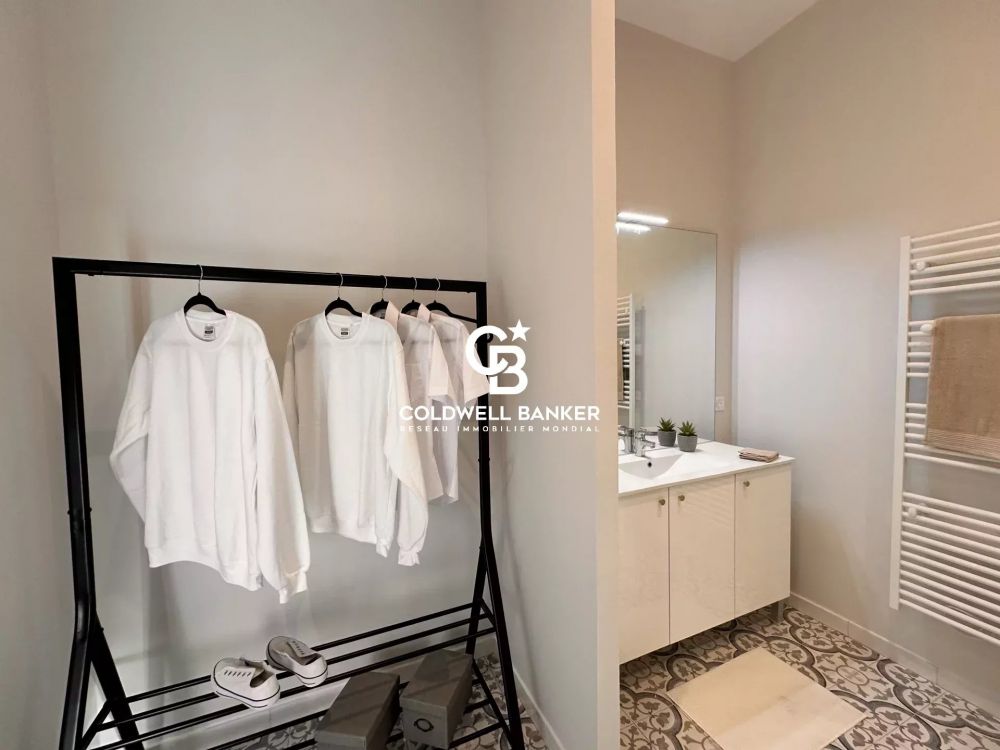 Appartement à vendre à Bordeaux - Palais Gallien, T4 traversant, balcon filant, rénovation soignée
