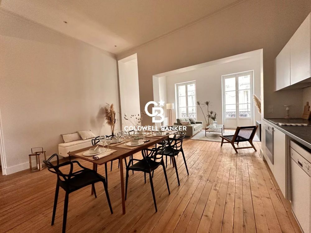 Appartement à vendre à Bordeaux - Palais Gallien, T4 traversant, balcon filant, rénovation soignée