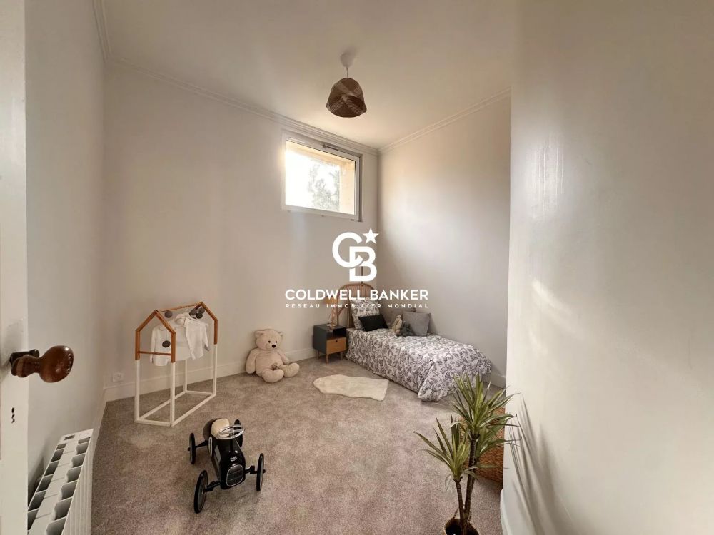 Appartement à vendre à Bordeaux - Palais Gallien, T4 traversant, balcon filant, rénovation soignée