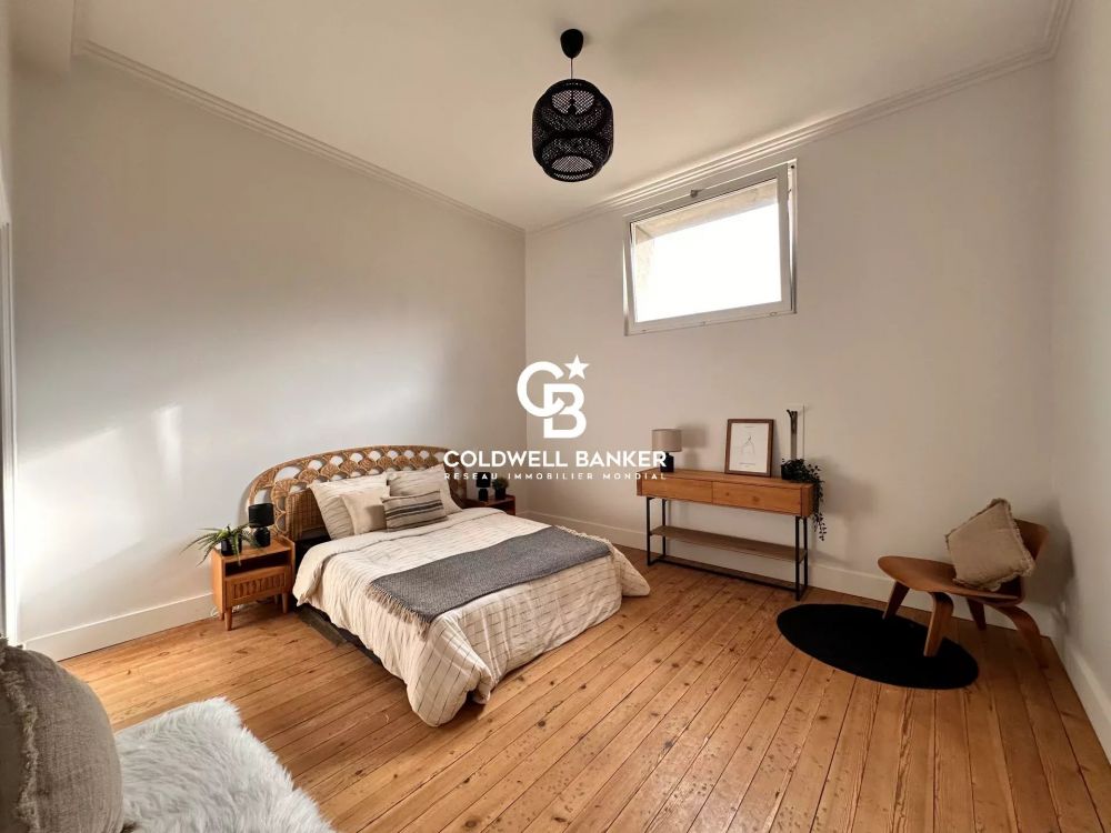 Appartement à vendre à Bordeaux - Palais Gallien, T4 traversant, balcon filant, rénovation soignée