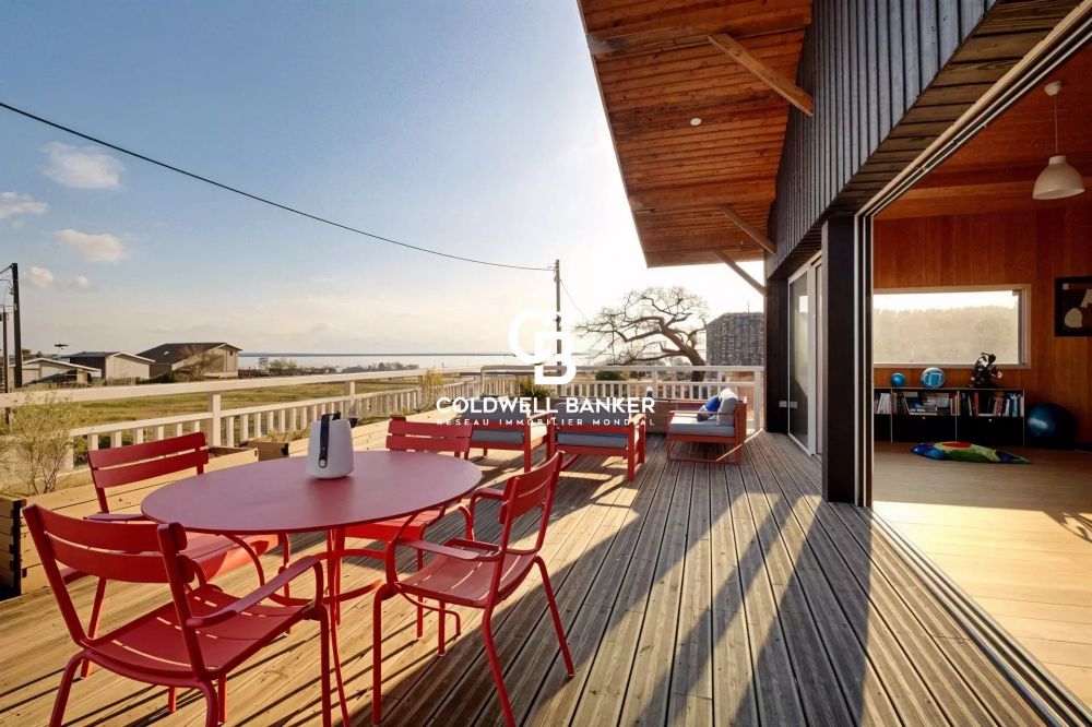 Maison à vendre à Lanton - vue bassin, architecture bois, 267 m²