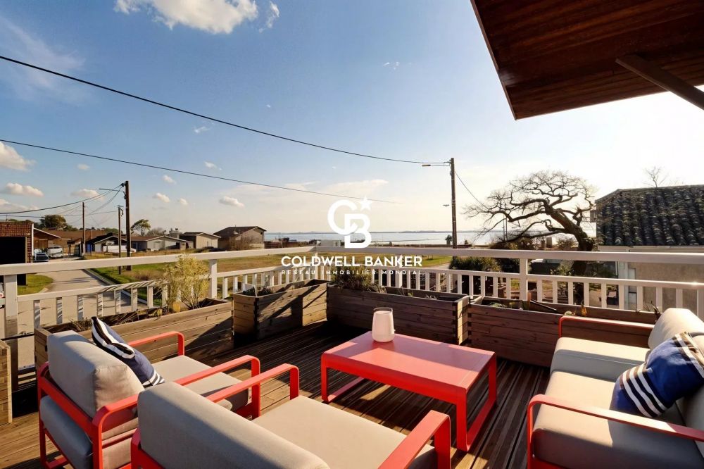 Maison à vendre à Lanton - vue bassin, architecture bois, 267 m²