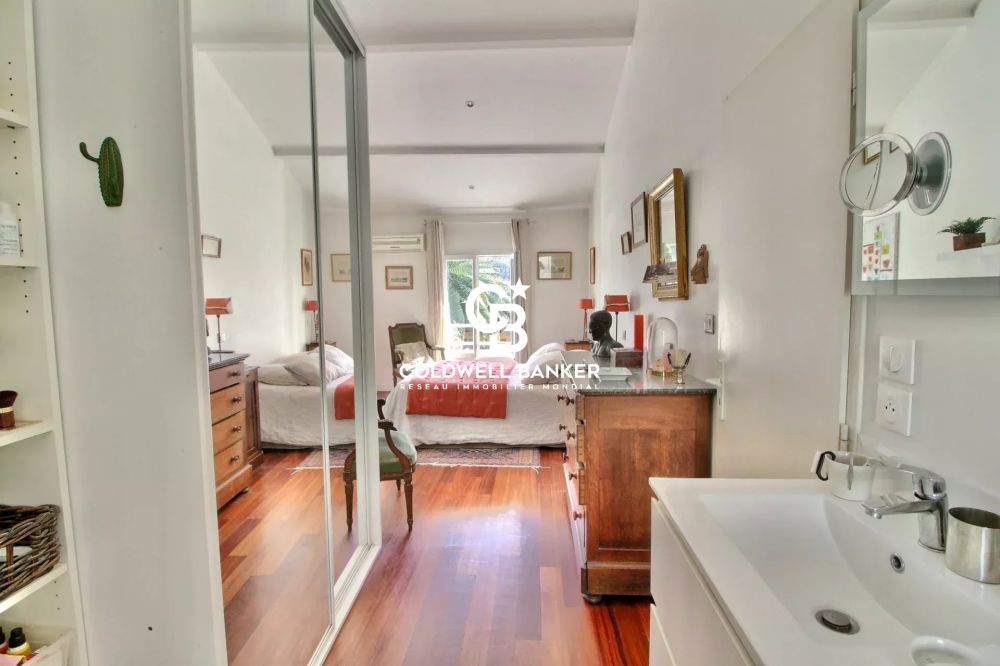 Maison à vendre aux Chartrons Bordeaux - avec jardin, piscine et dépendance