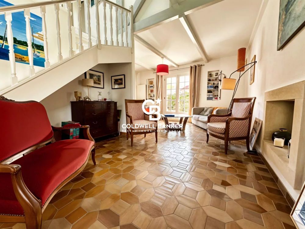 Maison landaise rénovée à vendre à Andernos – Quartier Massurat, piscine, au calme