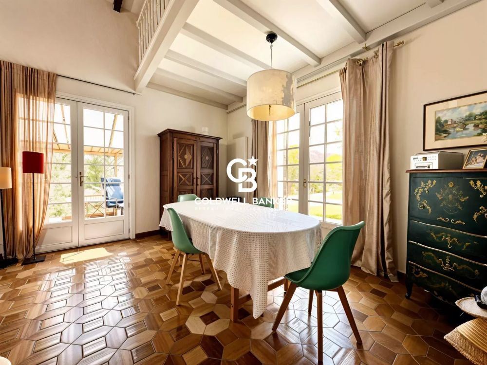 Maison landaise rénovée à vendre à Andernos – Quartier Massurat, piscine, au calme