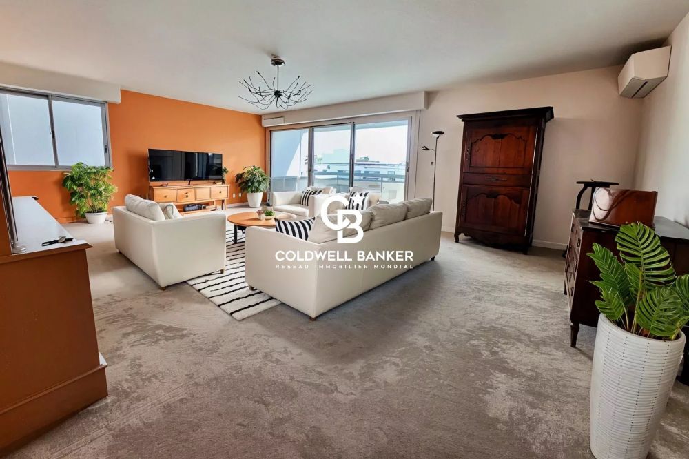 Appartement à vendre à Bordeaux Quartier Croix-Blanche - balcon, terrasse panoramique et parking