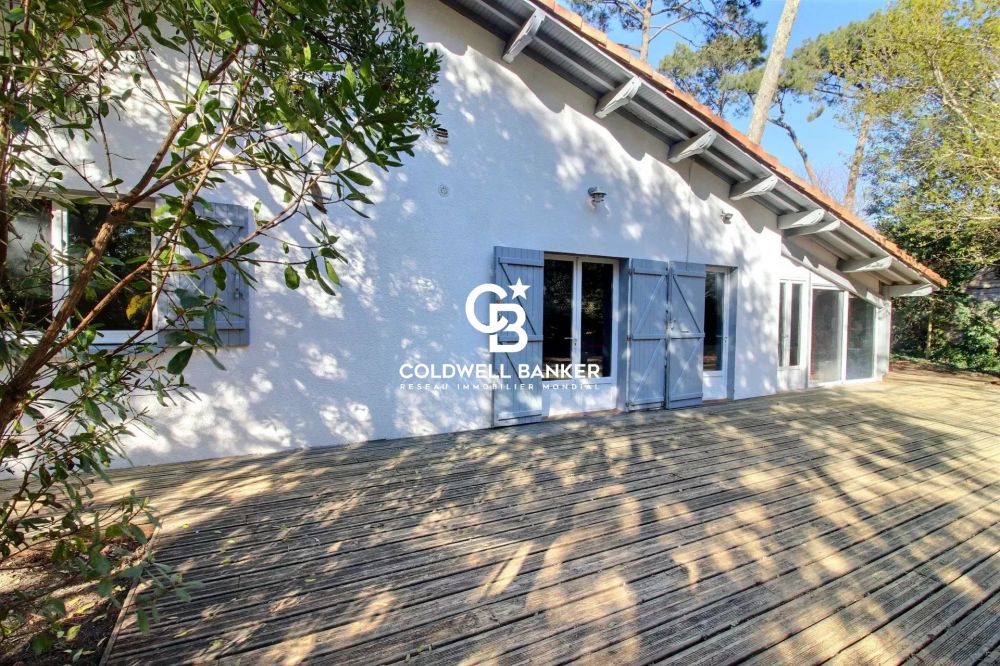 Maison à vendre à Arcachon – villa typique à 300 m du Bassin avec 5 chambres sur terrain piscinable