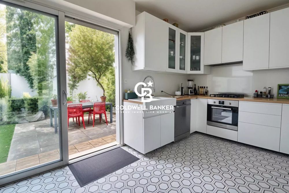 Maison familiale à vendre à Bordeaux Caudéran – 5 chambres, jardin et garage