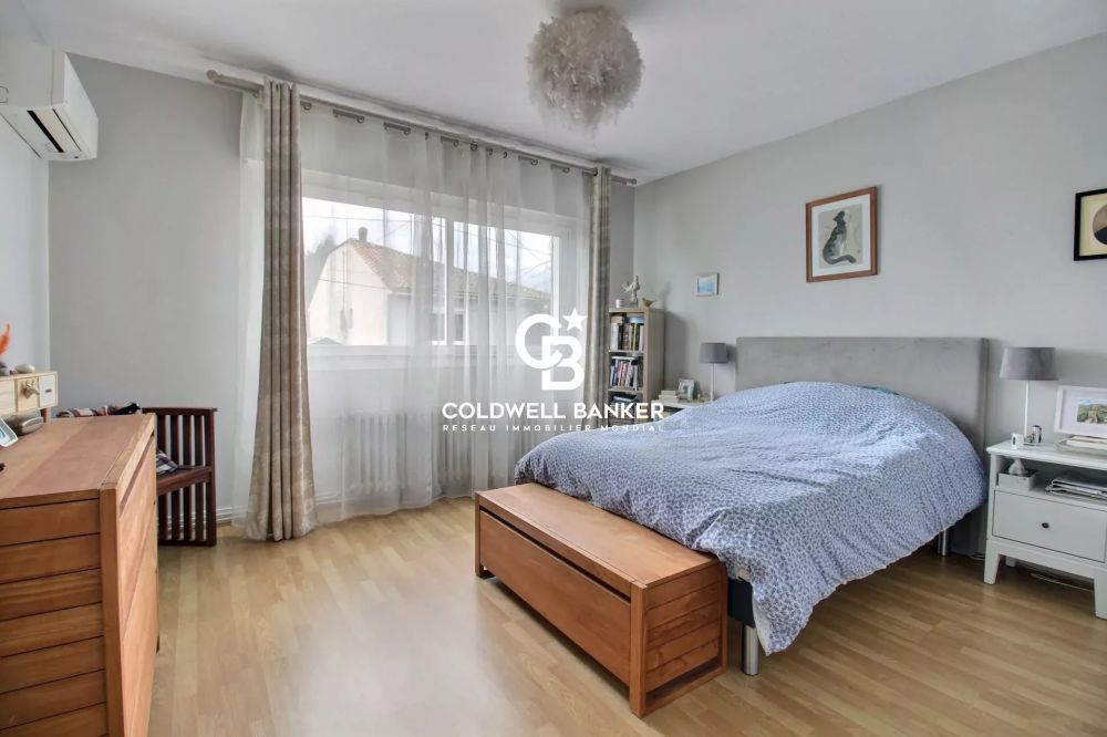 Maison familiale à vendre à Bordeaux Caudéran – 5 chambres, jardin et garage