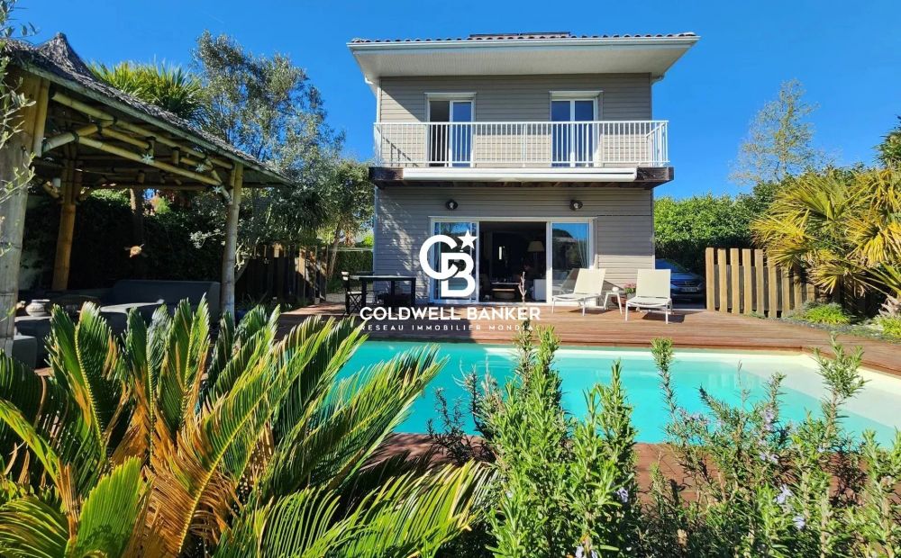 Maison contemporaine au calme à vendre Pessac : dépendance, piscine et vaste terrain