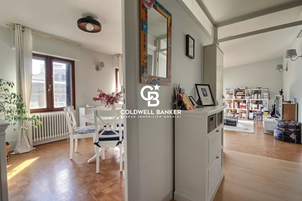 Appartement à vendre à Bordeaux Jardin Public – familial, lumineux et parking