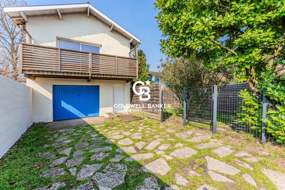 Appartement à vendre à La Teste - T2 fonctionnel avec balcon privé