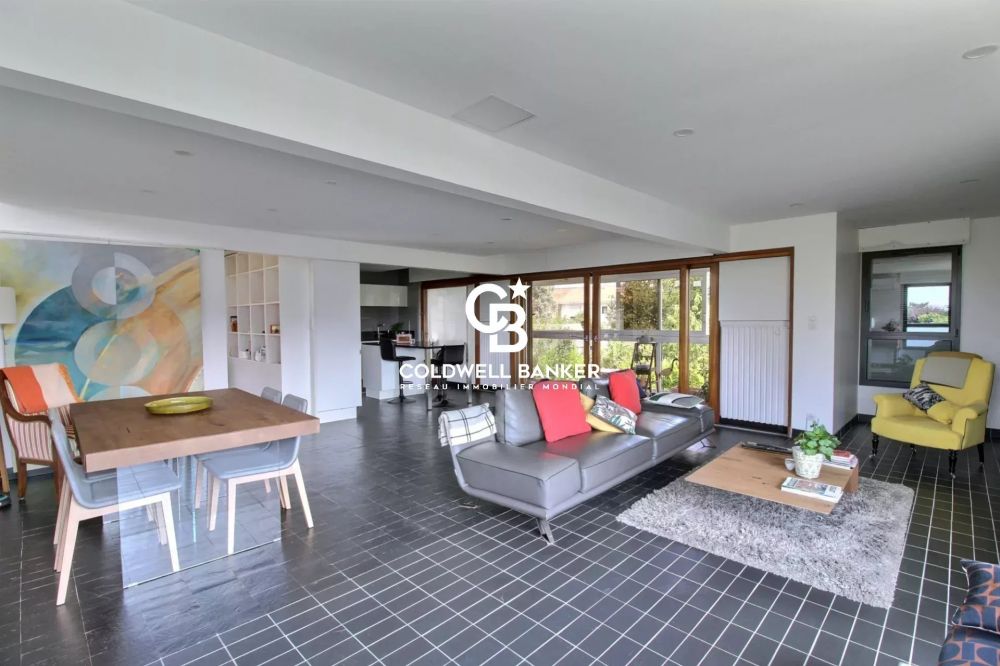 Maison à vendre à Pessac – 4 chambres, bureau indépendant, jardin et garage