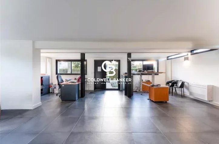 Maison à vendre à Pessac – 4 chambres, bureau indépendant, jardin et garage