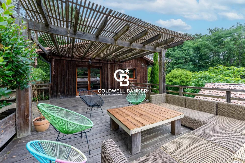 Maison à vendre à Biscarrosse - piscine, dépendance et vaste terrain