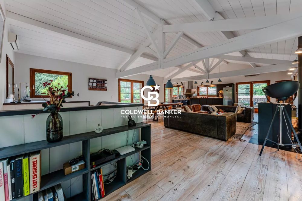 Maison à vendre à Biscarrosse - piscine, dépendance et vaste terrain