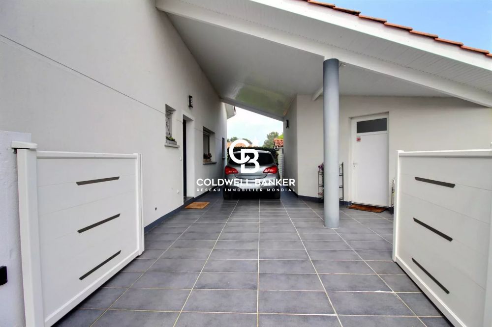 Maison à vendre à Biscarrosse – 140 m², jardin paysager et piscine