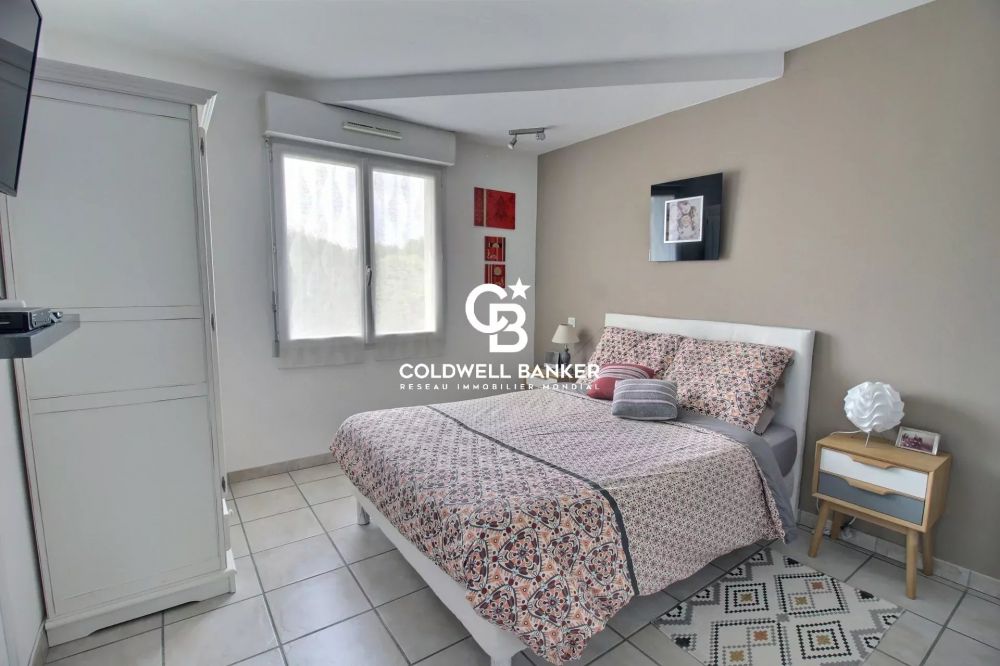 Maison à vendre à Biscarrosse – 140 m², jardin paysager et piscine