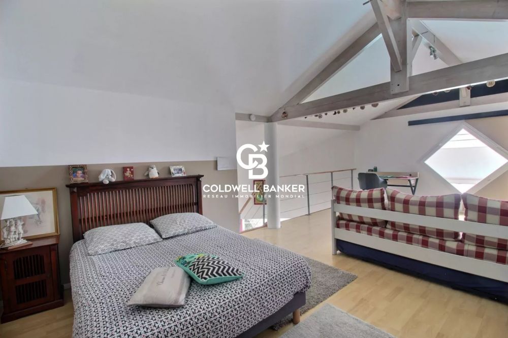 Maison à vendre à Biscarrosse – 140 m², jardin paysager et piscine