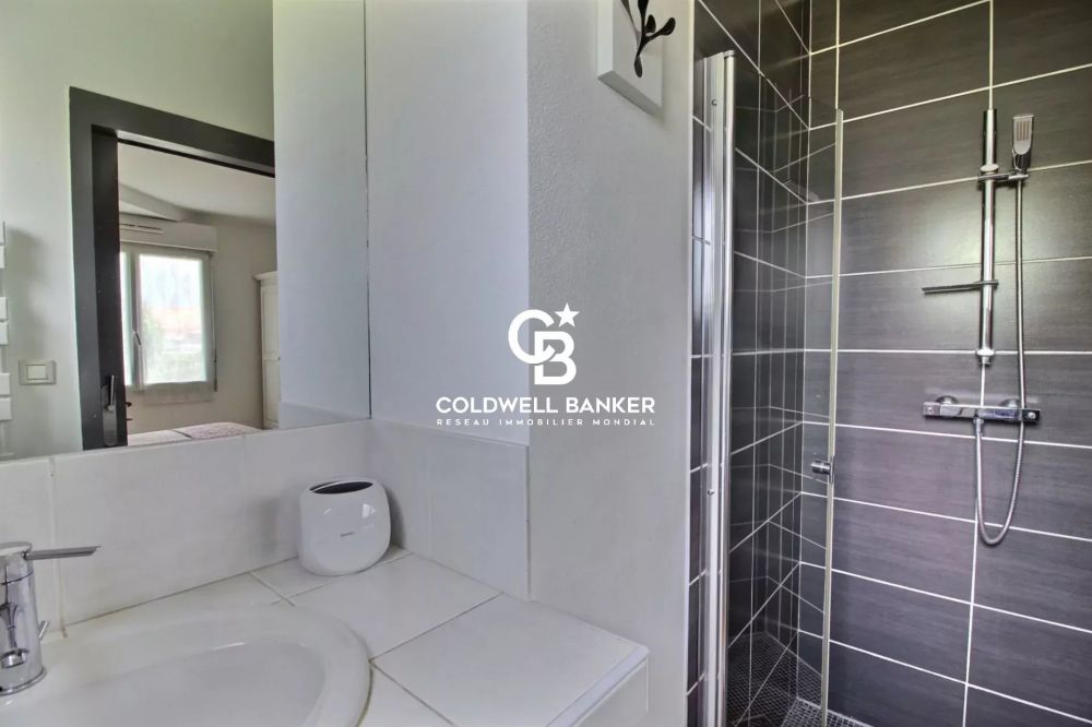 Maison à vendre à Biscarrosse – 140 m², jardin paysager et piscine