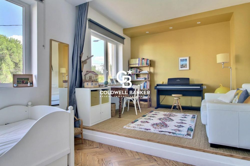 Maison à vendre à Bordeaux Caudéran – 190 m², 4 chambres, jardin et piscine
