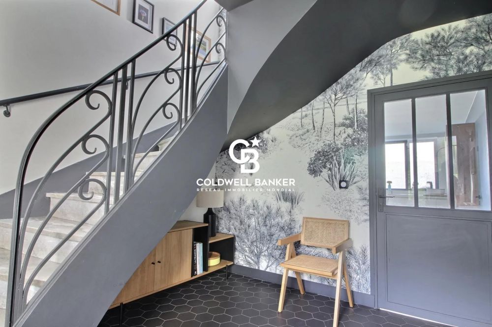 Maison à vendre à Bordeaux Caudéran – 190 m², 4 chambres, jardin et piscine