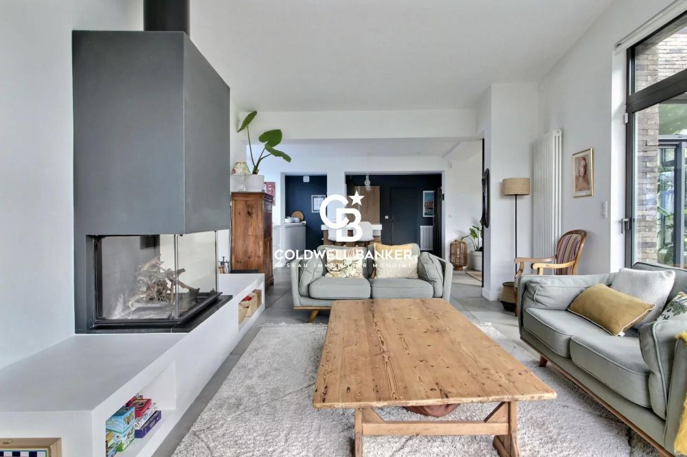 Maison à vendre à Bordeaux Caudéran – 190 m², 4 chambres, jardin et piscine