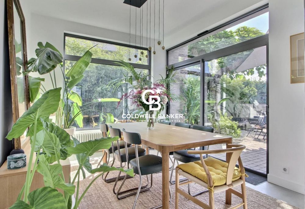 Maison à vendre à Bordeaux Caudéran – 190 m², 4 chambres, jardin et piscine