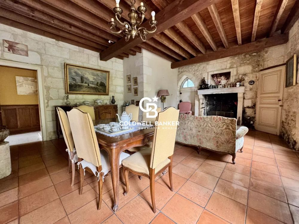 Propriété à vendre à 15 km de Bordeaux – parc, piscine et dépendances