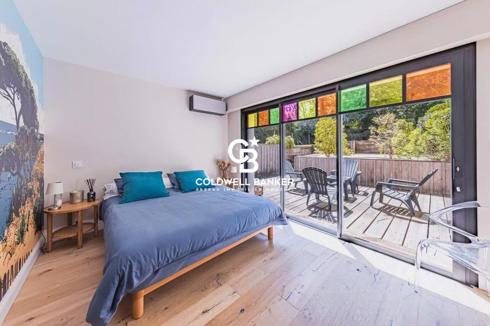 Maison à vendre à Pyla-sur-Mer – Villa rénovée avec piscine proche plage