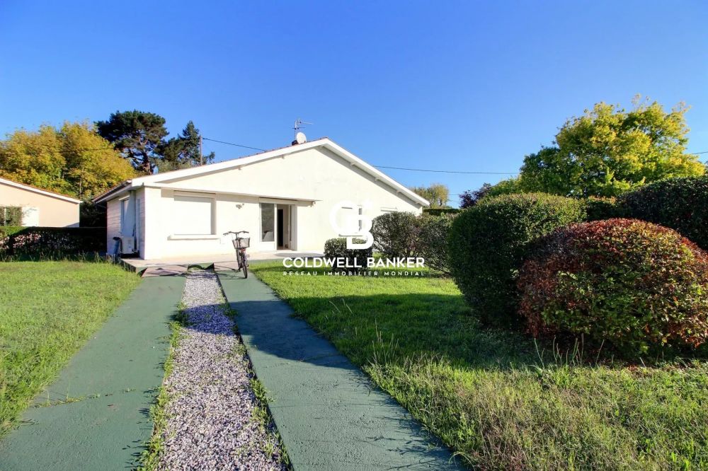 Maison à vendre à Caudéran – plain-pied avec jardin, piscine et stationnements