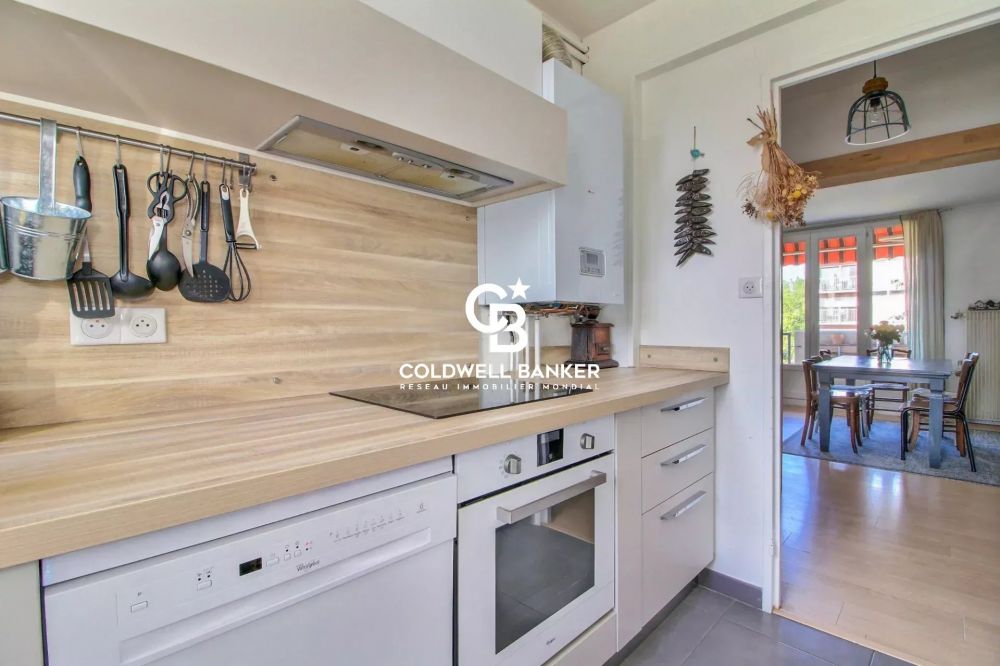 Appartement à vendre à Talence – t4 rénové, balcon, parking et cave