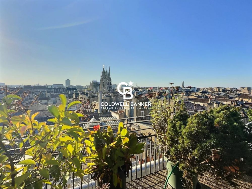 Appartement à vendre à Bordeaux Pey-Berland - dernier étage avec terrasse panoramique de 138 m²