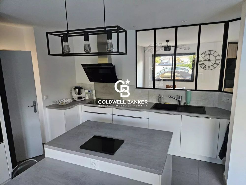 Maison à vendre Andernos - villa contemporaine récente 200 m² piscine chauffée garage dépendances