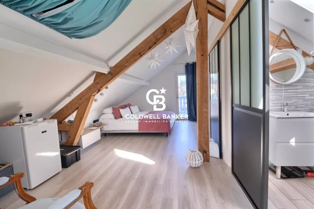 Maison à vendre à Biscarrosse – rénovée avec 3 chambres, jardin au calme et parkings