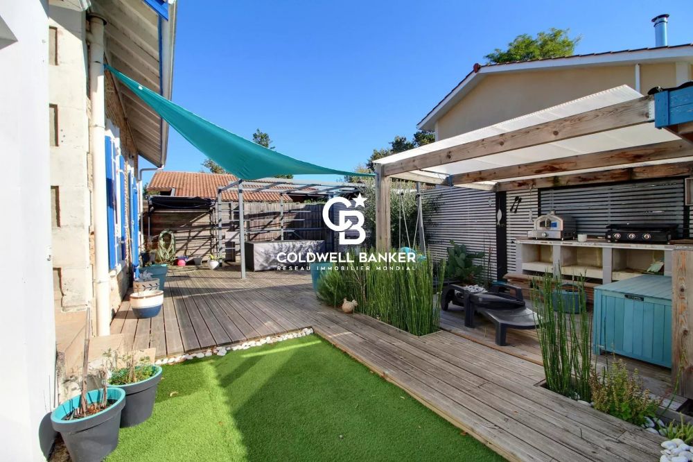 Maison à vendre à Biscarrosse – rénovée avec 3 chambres, jardin au calme et parkings