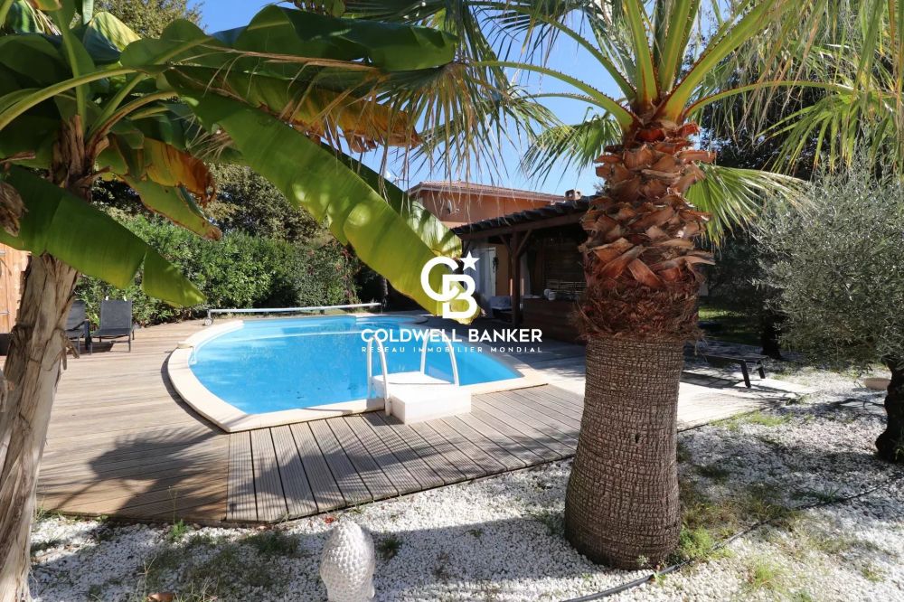 Maison à vendre à Gujan-Mestras – avec 5 chambres, piscine et 1100 m² de terrain arboré