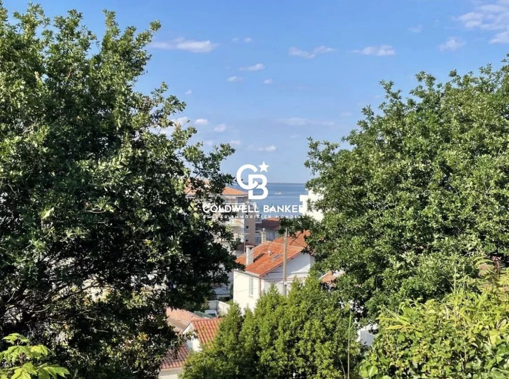 Appartement à vendre Arcachon – studio rénové avec terrasse et aperçu Bassin, plage à pied