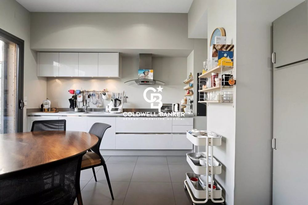 Maison à vendre au Bouscat – 3 chambres, piscine, cachet ancien et prestations contemporaines