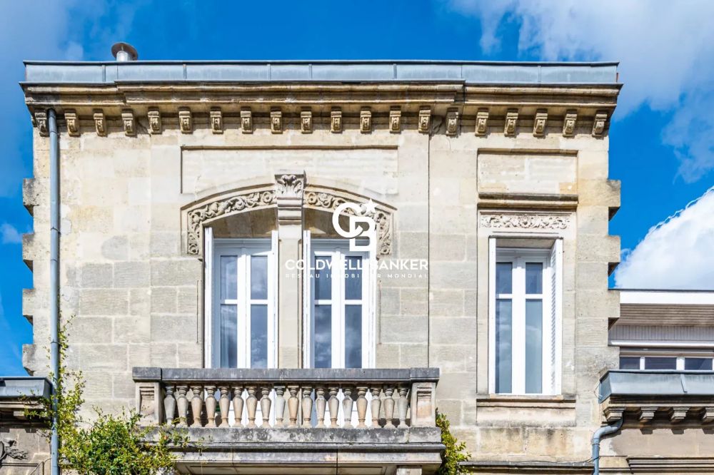 Maison à vendre Bordeaux - maison bourgeoise 4 chambres jardin garage quartier saint-seurin