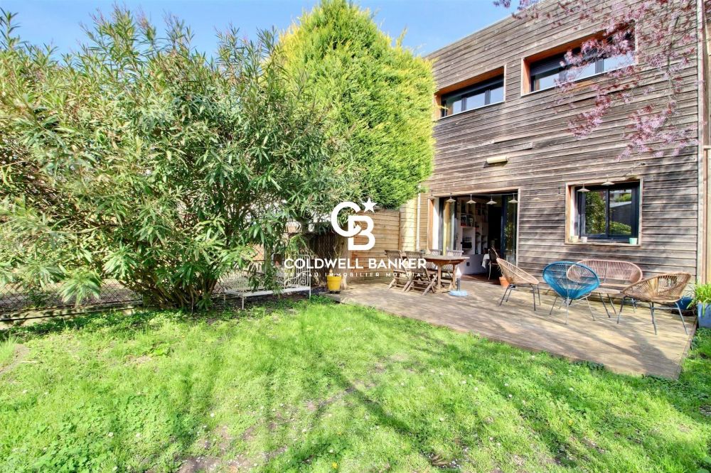 Maison à vendre Bordeaux Chartrons - maison familiale avec jardin, dépendance aménagée et garage