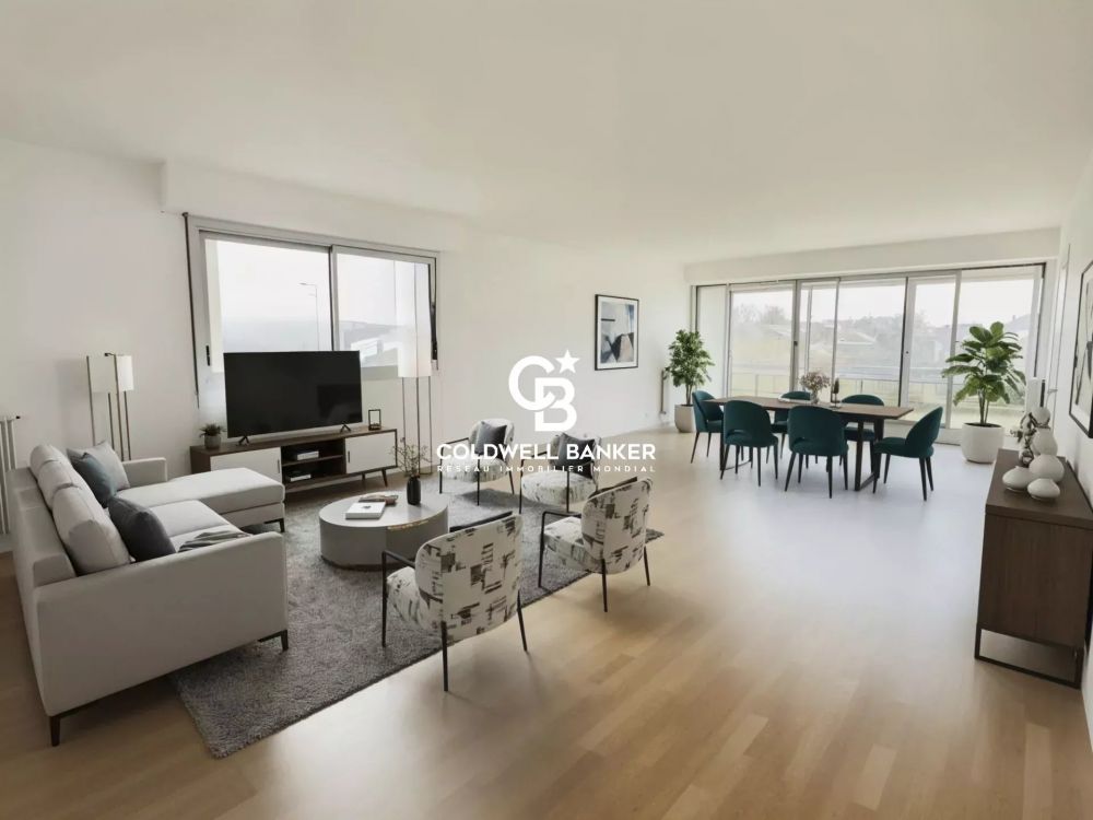 Appartement à vendre à Bordeaux – 5 pièces de 164 m² refait à neuf avec loggias, parking et piscine