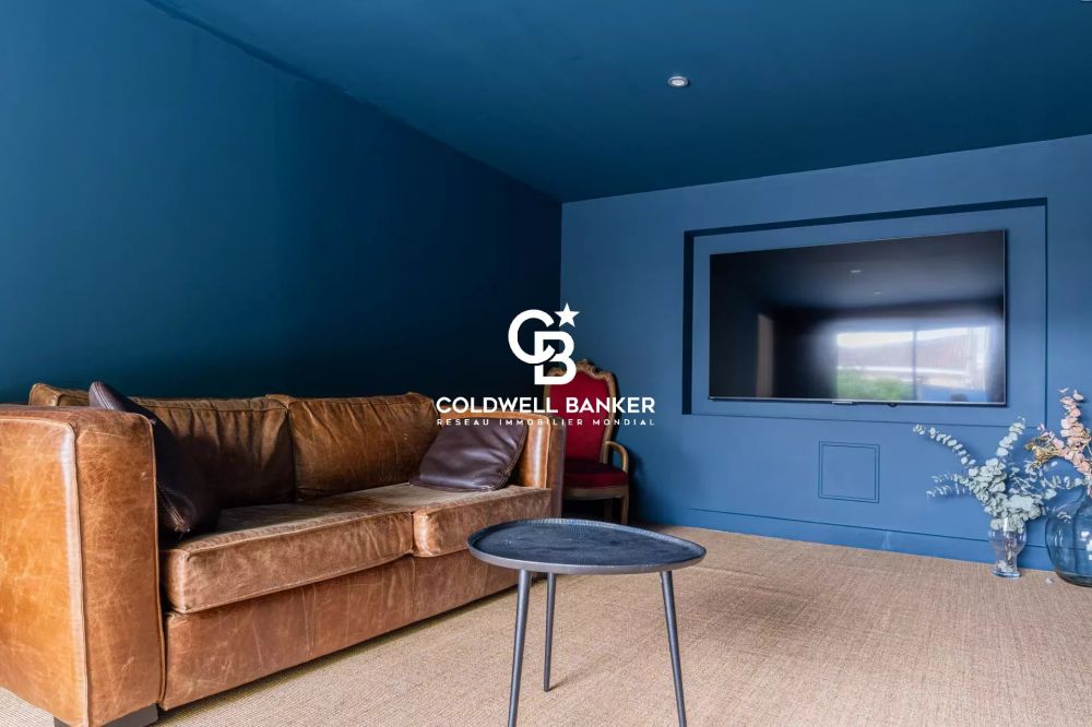 Maison à vendre Le Bouscat – pierre XIXe, 5 chambres, piscine, proche tram D